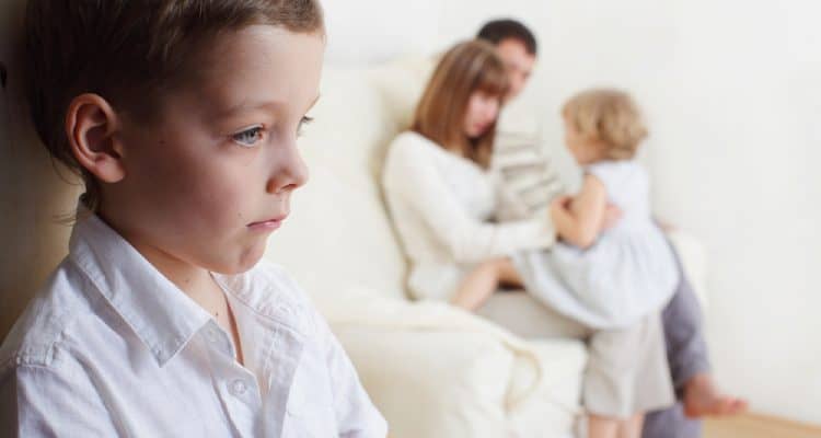 Eltern sind voreingenommen, wie verletzen Kinder?