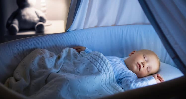 11 bad sleeping habits of babies that parents should avoid