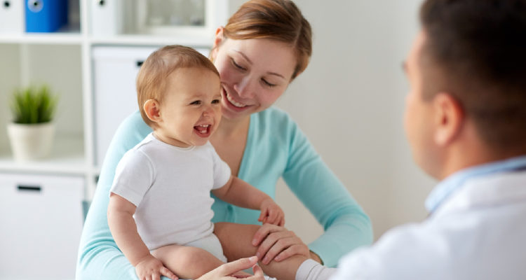 Wissen Sie, wie man Zahnschmerzen eines Babys mit ätherischen Ölen heilt?