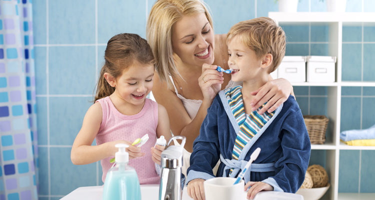 What is the cause of gingivitis in children?