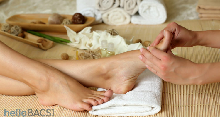 Massaggio ai piedi: il segreto per aiutare le donne incinte a liberarsi dalledema