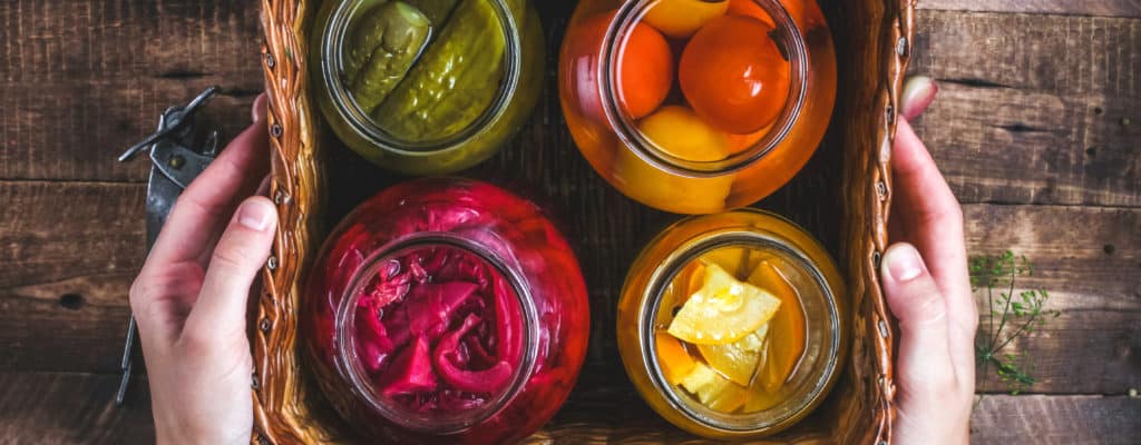 Is it safe for pregnant women to eat pickled vegetables?