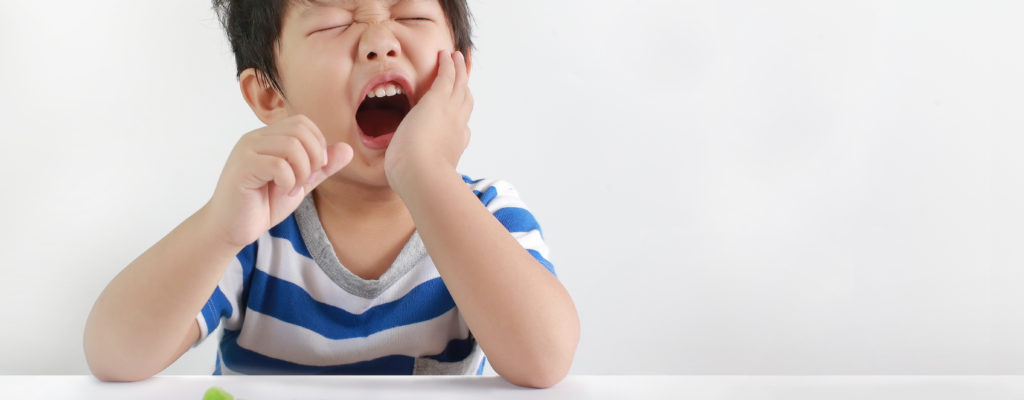 Un absceso dental en un niño pequeño puede ser una afección médica grave que requiere su atención.