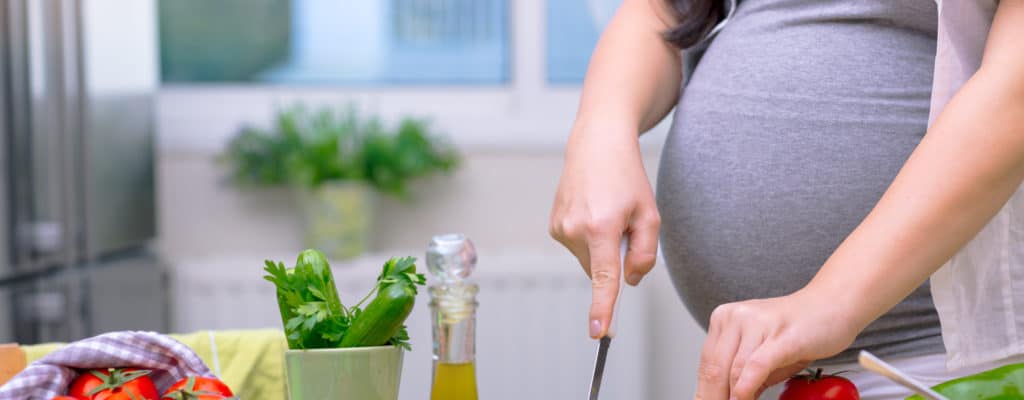 อาหาร 12 อย่างที่ช่วยลดความดันโลหิตระหว่างตั้งครรภ์
