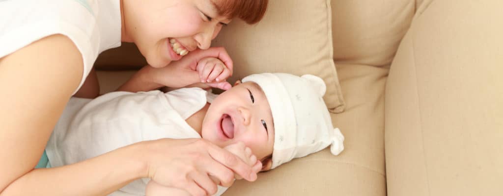 Come far ridere i bambini per portare felicità ai genitori