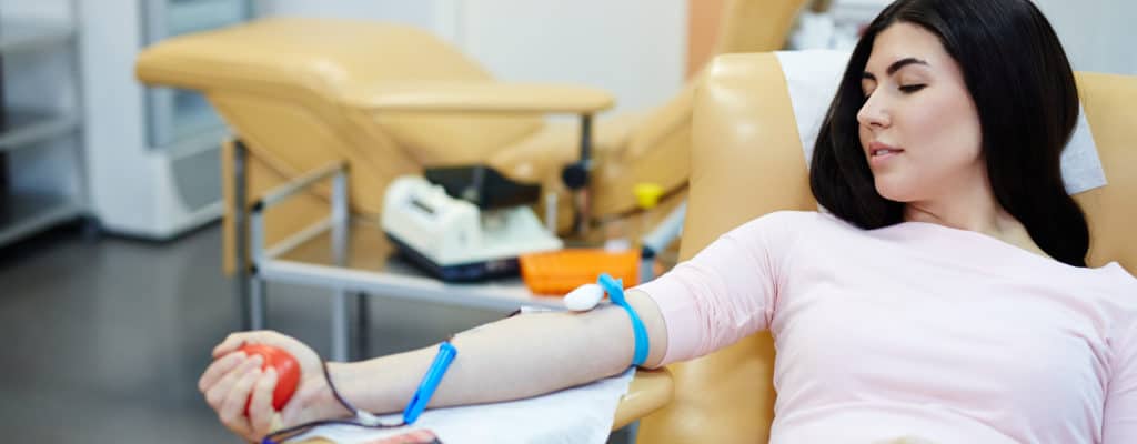 ¿Es seguro donar sangre durante la lactancia?