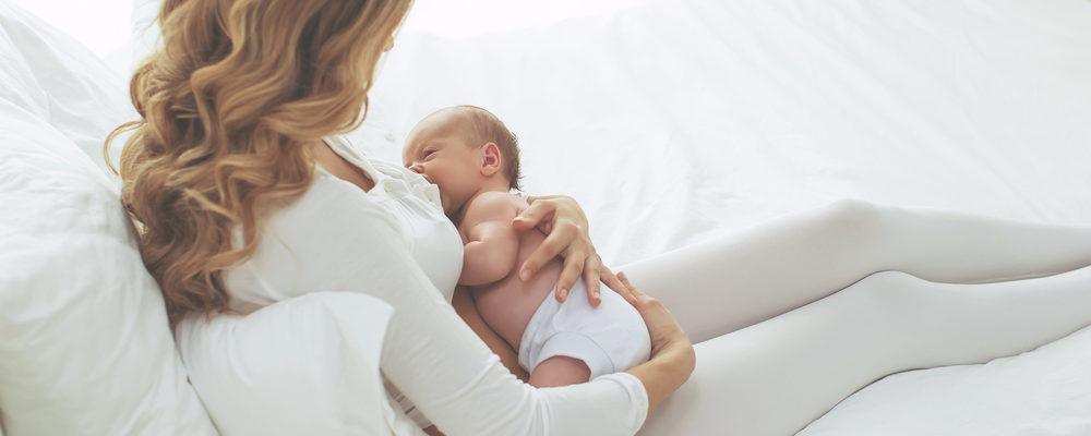 아기가 모유 수유 만하는 6 가지 이유