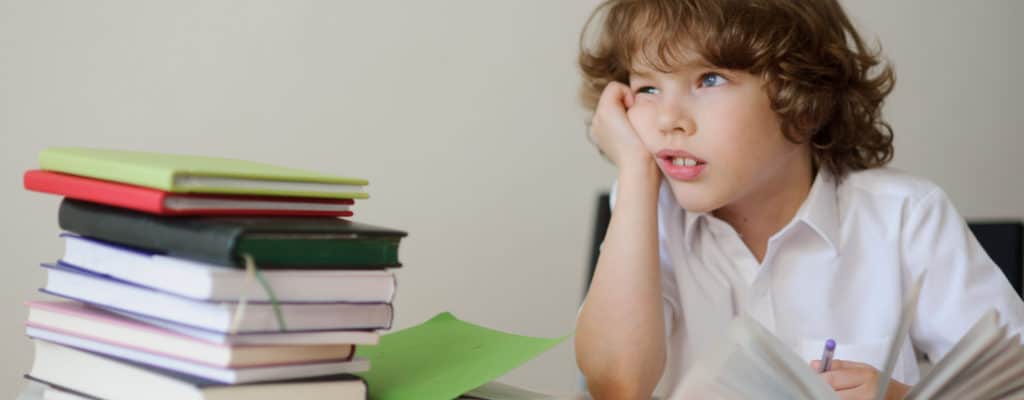 Kindern mit Legasthenie helfen, besser zu lernen