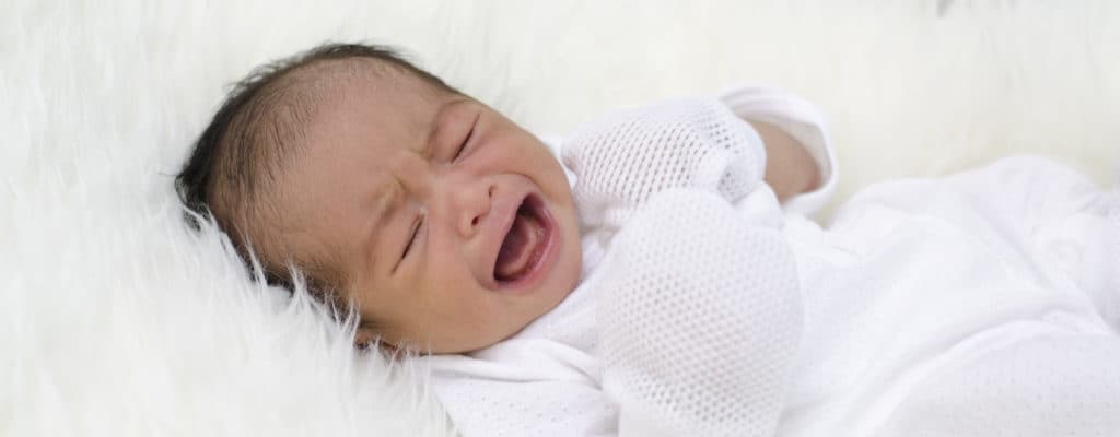 Babys mit Koliken: Ursachen und Vorbeugung
