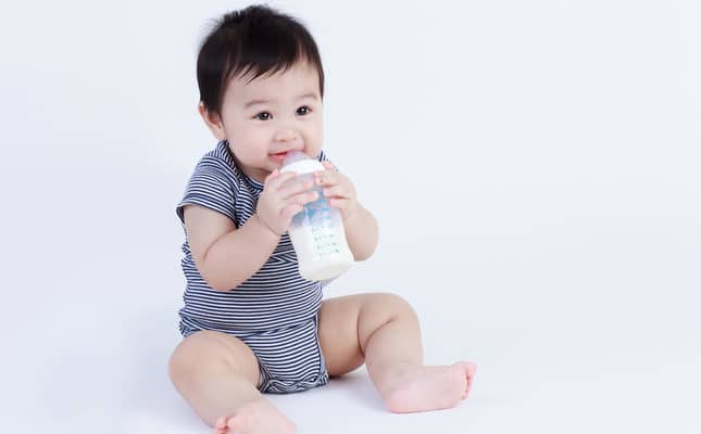 Caring for and preventing tooth decay for bottle-feeding children