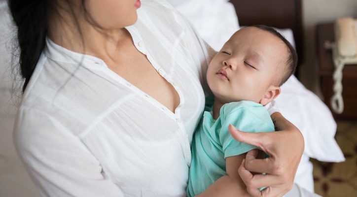 Tell you 4 best ways to breastfeed your baby