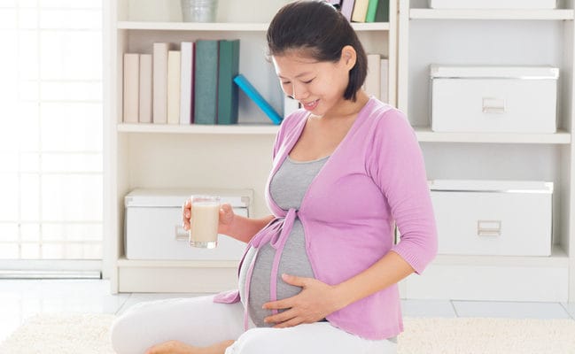 Il latte di soia fa bene alle donne incinte o no?