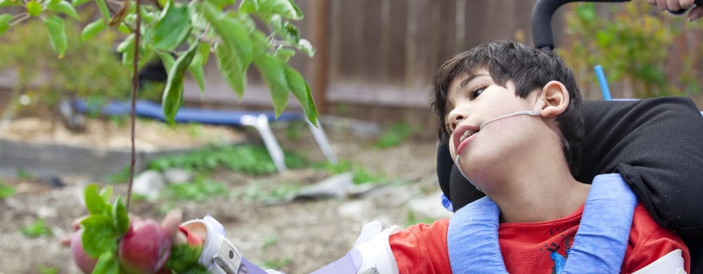 以前の子供のための脳性麻痺を防ぐ方法＆＃8211; 妊娠中および妊娠後