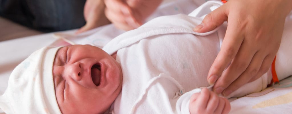 Sollten Sie die Cry It Out-Schlaftrainingsmethode für Ihr Baby anwenden?