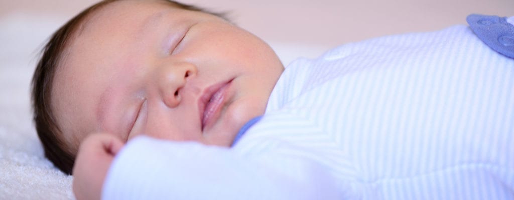 خطر الإصابة بمتلازمة موت الرضيع المفاجئ (SIDS)