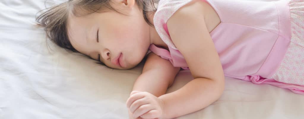 10 pasos para reducir el riesgo de muerte súbita mientras duermen en bebés