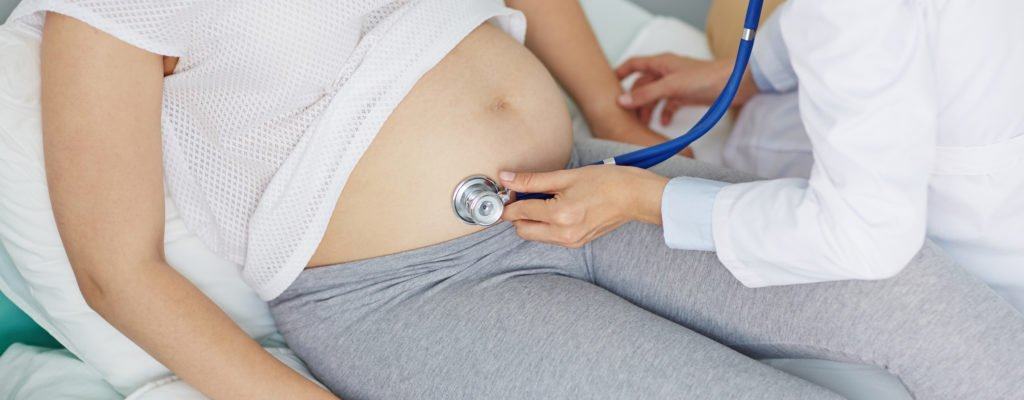 Choisir un accouchement normal après une césarienne: devrait-il ou ne devrait pas?
