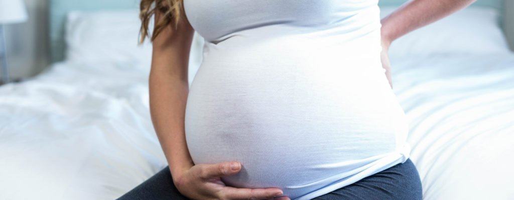 Sind schwangere Frauen mit Bauchschmerzen gefährlich?