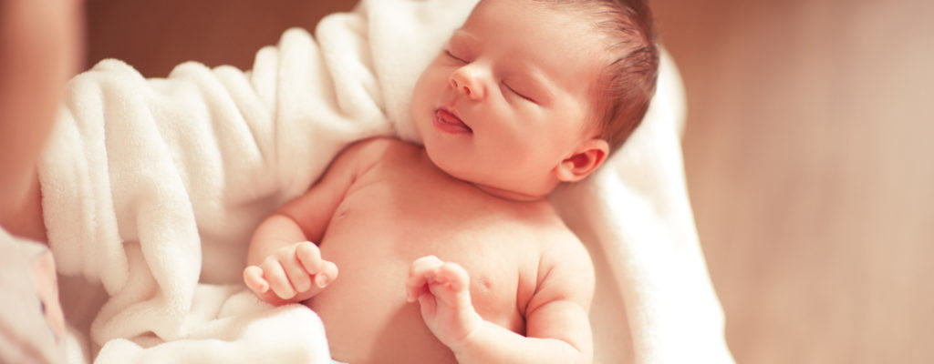 出産後に赤ちゃんの頭が平らになったときの治療方法