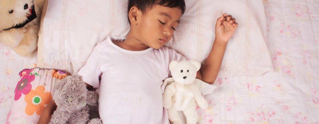 10 أشياء يجب أن تعرفها عن نوم طفلك