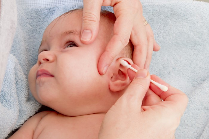 Latex discharge in a child is very easy to cause deafness