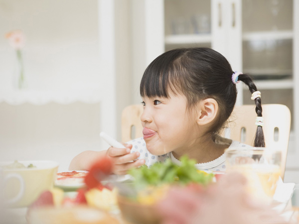 赤ちゃんが体重を増やすのを助ける母親の「素晴らしい方法」