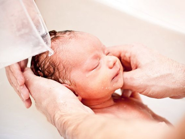 赤ちゃんの入浴時期に関する4つの特記事項