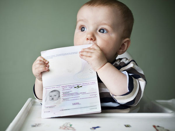 飛行機の子供たちはどんな書類が必要ですか？