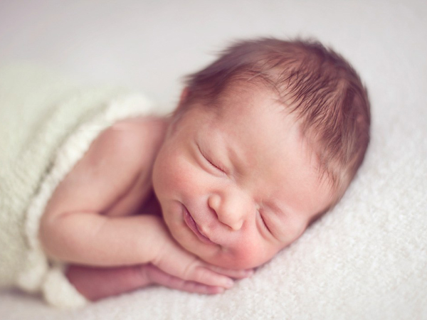 生後1ヶ月の乳児：食べ方-寝方は？