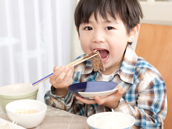 拒食症の3歳児のためのおいしい料理：超ファーストフードの朝食