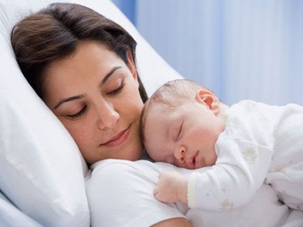 Newborn babys tummy and maternal benefits unknown