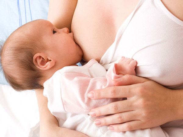 Mother with diarrhea should breastfeed as much as possible