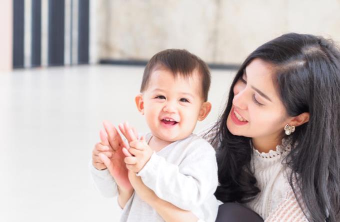 8 hónapos baba: fejlődés és táplálkozás