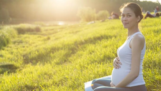 Příručka pro těhotenství: Když mají těhotné ženy problémy se suchou, šupinatou kůží