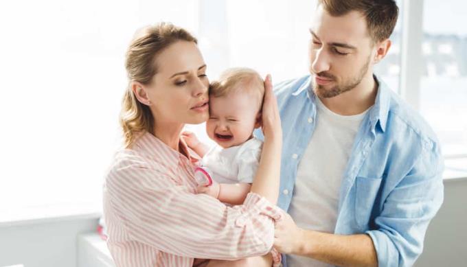 Finn ut årsaken til at babyer gråter om natten