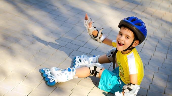 How to prevent head injuries in children?