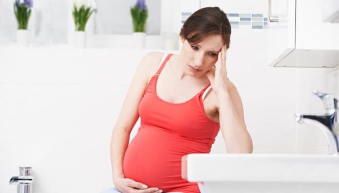 Zjištění příčiny hlenu ve stolici během těhotenství