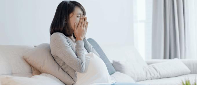 Mohou těhotné ženy používat pastilky proti kašli?