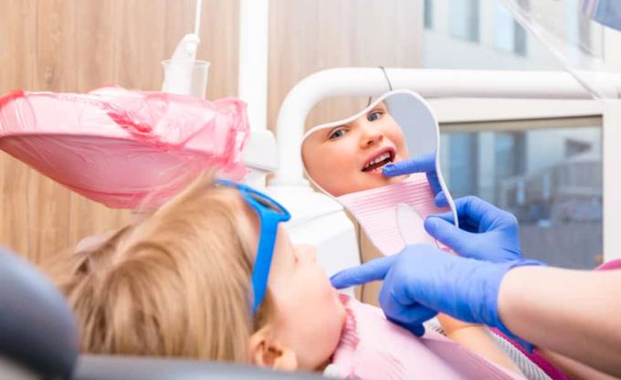 Horečka zubů u dětí: Příčiny a příznaky rozpoznat