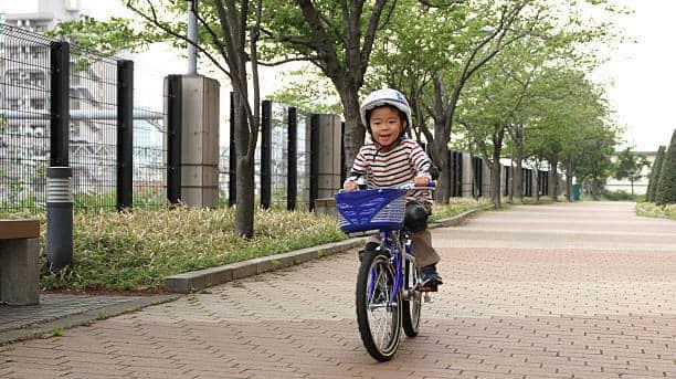 Verkehrssicherheit für Kinder lehren: Besser spät als nie