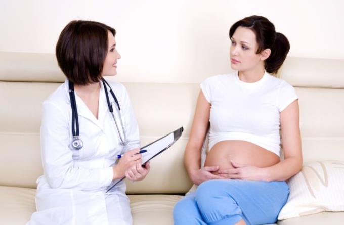 Je sevřený žaludek před porodem?
