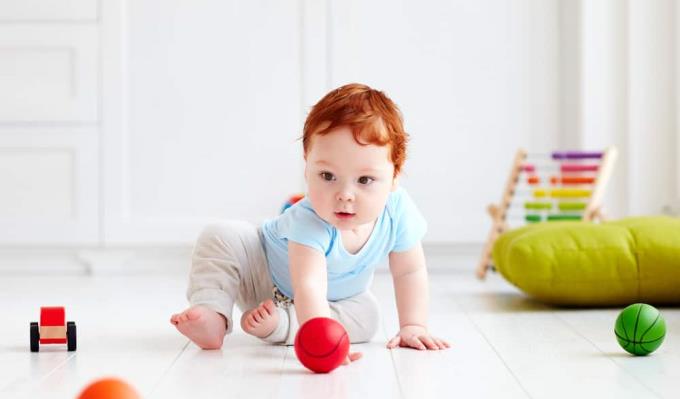 Nenechte si ujít tato 4 zábavná cvičení, která pomohou vašemu miminku naučit se chodit