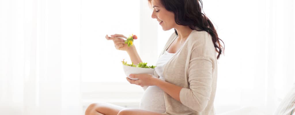 9 skvělých výhod hlávkového salátu pro těhotné ženy