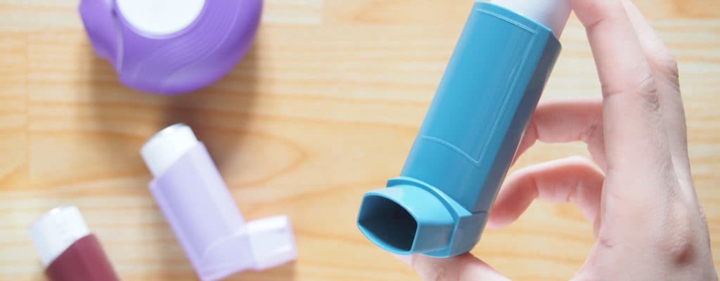 What do parents do when a child has asthma?