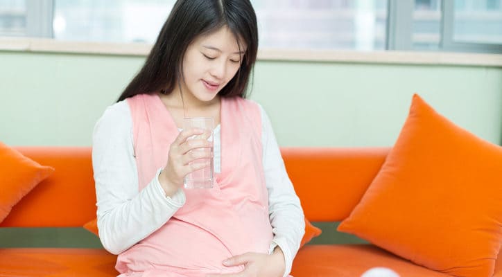 Mujeres embarazadas con gripe y tos, ¿qué hacer?