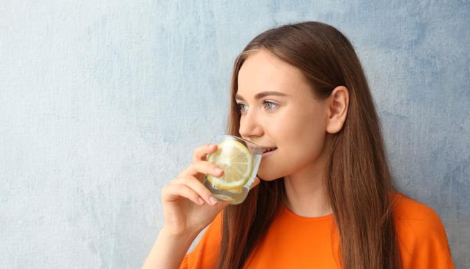 Schwangere trinken Zitronensaft gut?  7 Vorteile für Sie