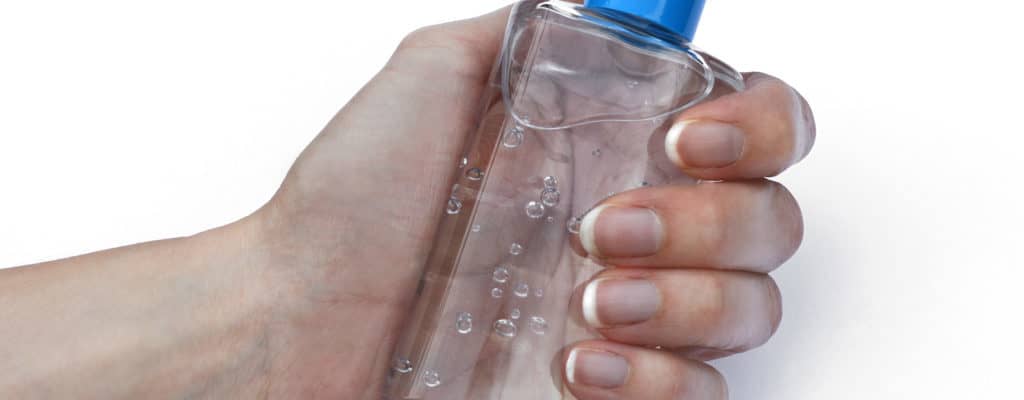 Utilisez un désinfectant pour les mains sec pour votre bébé - propre mais dangereux