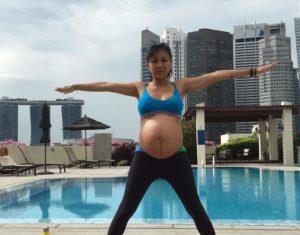 22 yoga exercises for pregnant women in the first 3 months of pregnancy are easy to give birth and ready to go through the air