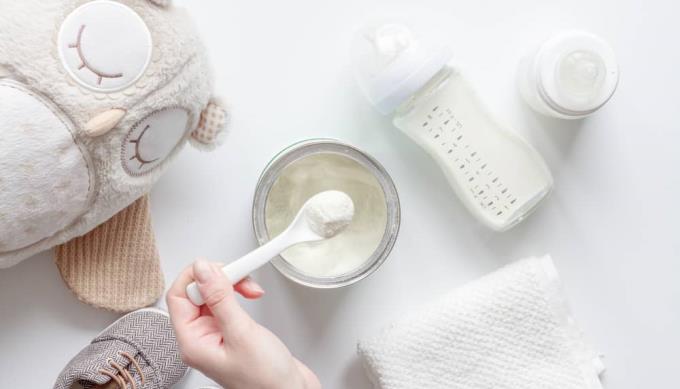 The secret to properly mixing baby formula