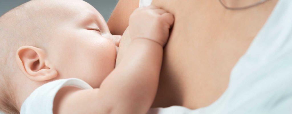您一天應該母乳喂養寶寶幾次？